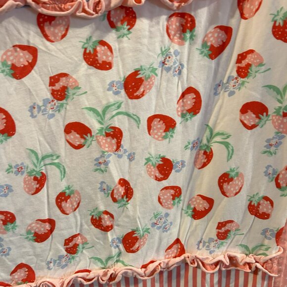 Matilda Jane Strawberry Fields blanket - Picture 3 of 4